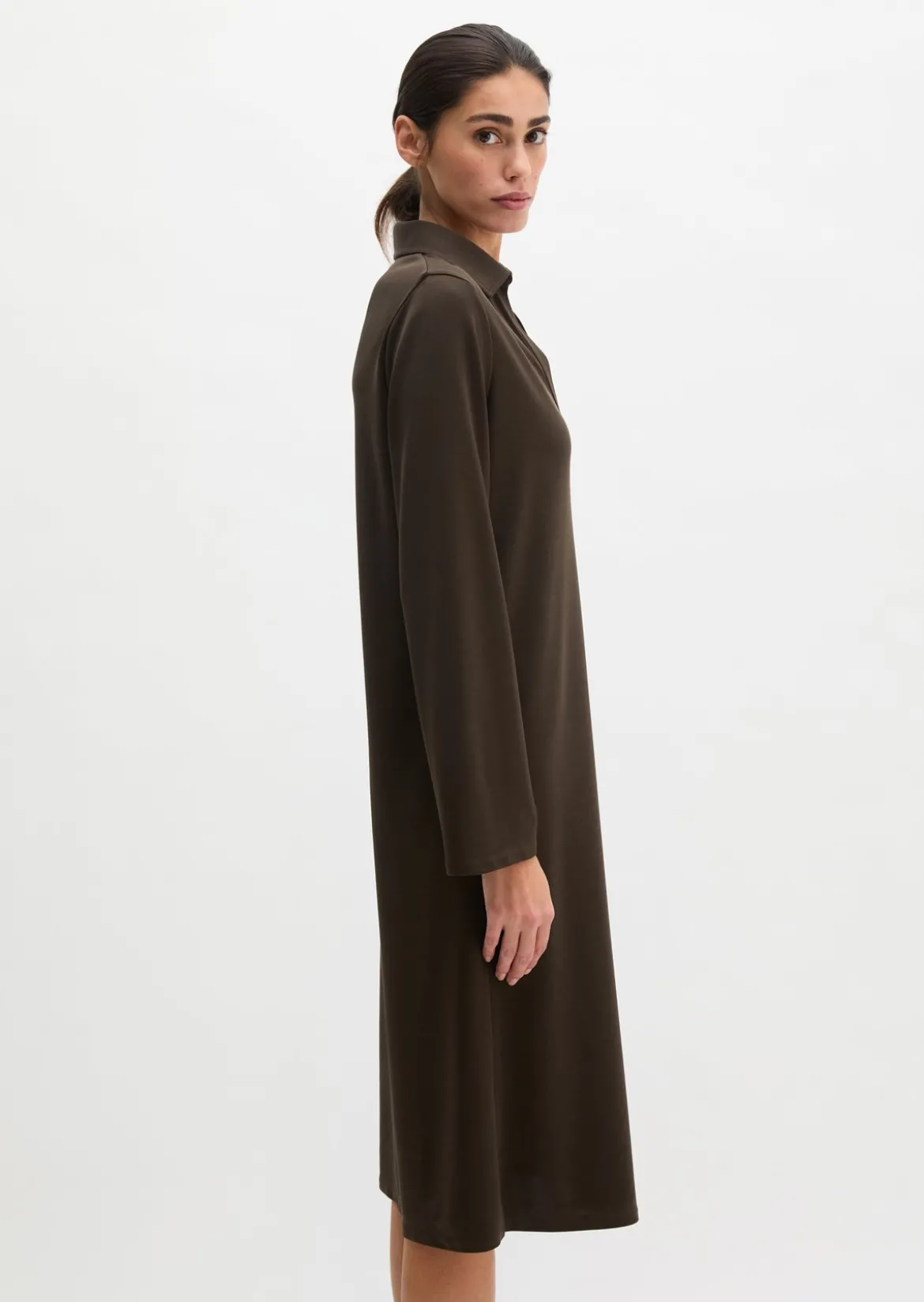 Jerseykleid fitted aus fließendem Soft-Touch-Jersey