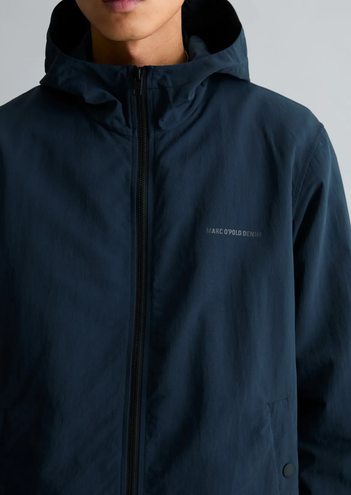 Kapuzen-Jacke regular aus wasserabweisendem Recycling-Material