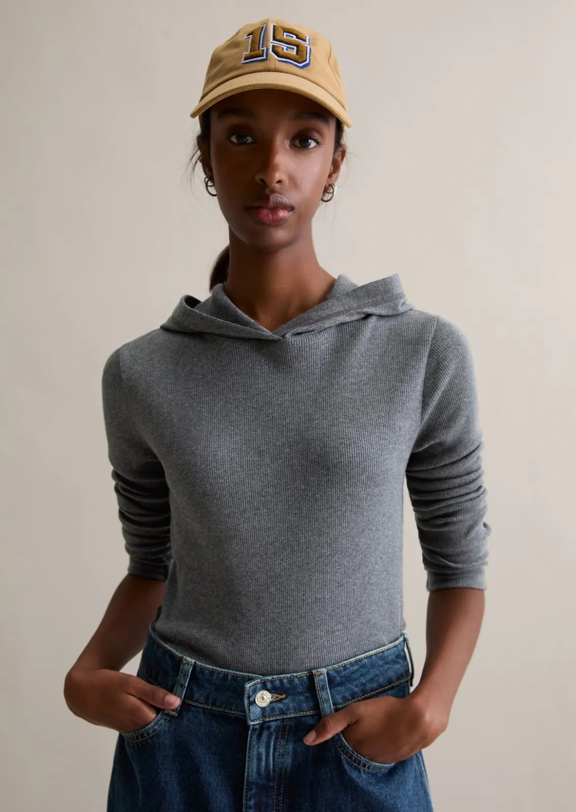 Kapuzen-Longsleeve slim aus weichem Rippjersey