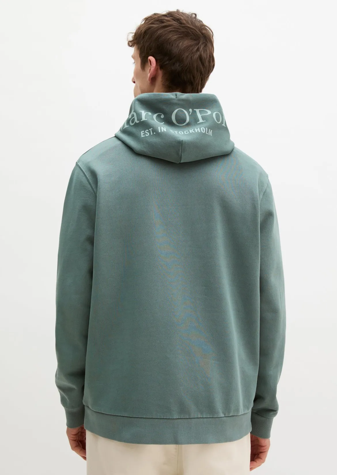 Kapuzen-Sweatshirt regular garment-dyed mit Logo-Print auf der Kapuze