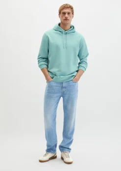 Kapuzen-Sweatshirt regular garment-dyed mit Logo-Print auf der Kapuze