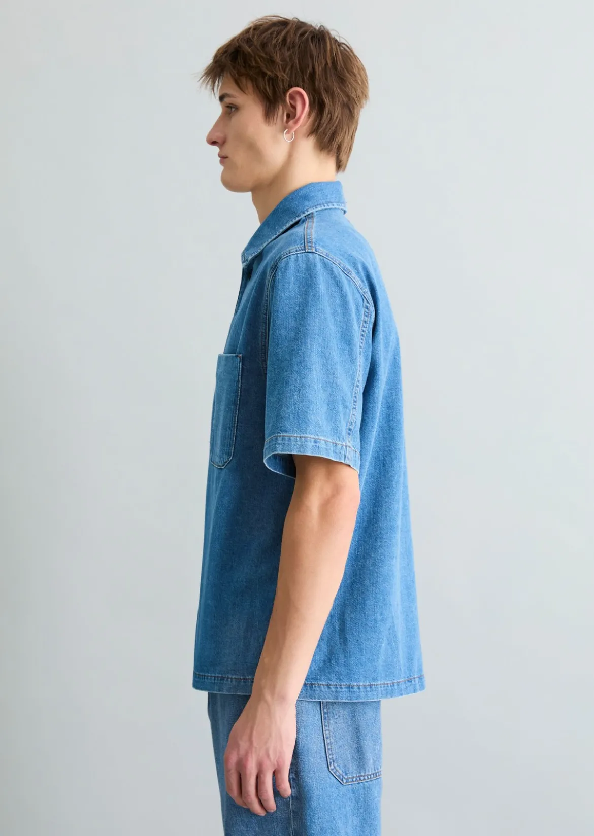 Kurzarm-Jeanshemd regular mit Ananasfasern