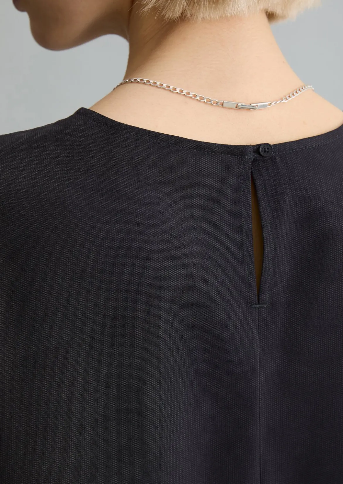 Kurzes Kleid relaxed aus LENZING™ Lyocell
