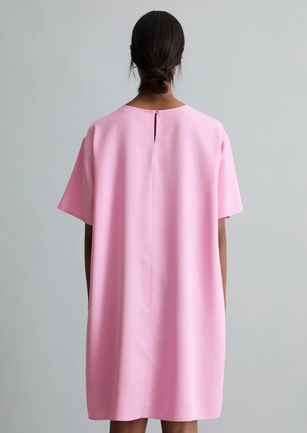 Kurzes Kleid relaxed aus LENZING™ Lyocell