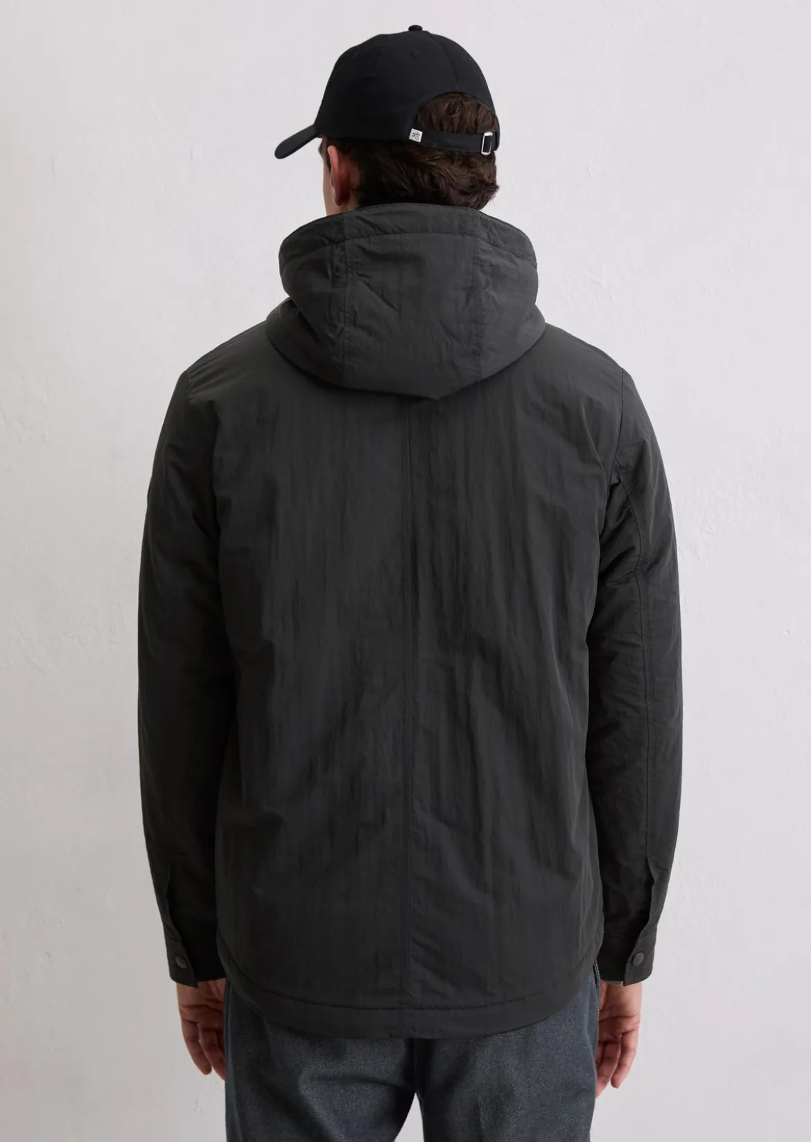 Leicht wattierte Jacke regular mit abnehmbarer Kapuze