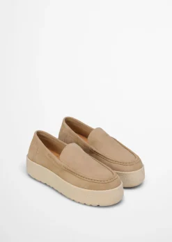 Loafer Model Pia aus weichem Veloursleder