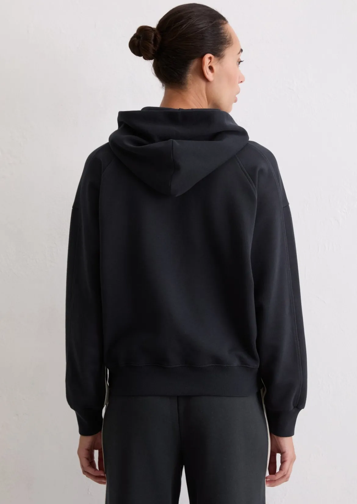 Logo-Kapuzensweatshirt relaxed aus Organic Cotton