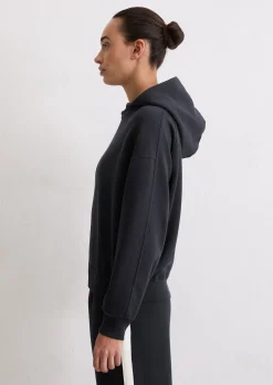 Logo-Kapuzensweatshirt relaxed aus Organic Cotton