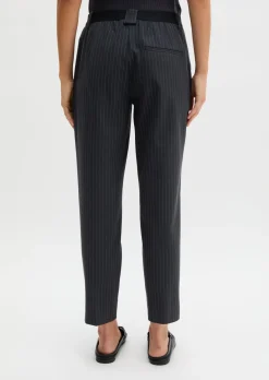 Nadelstreifen-Hose Model Malin slim aus garngefärbtem Organic-Cotton-Viskose-Mix