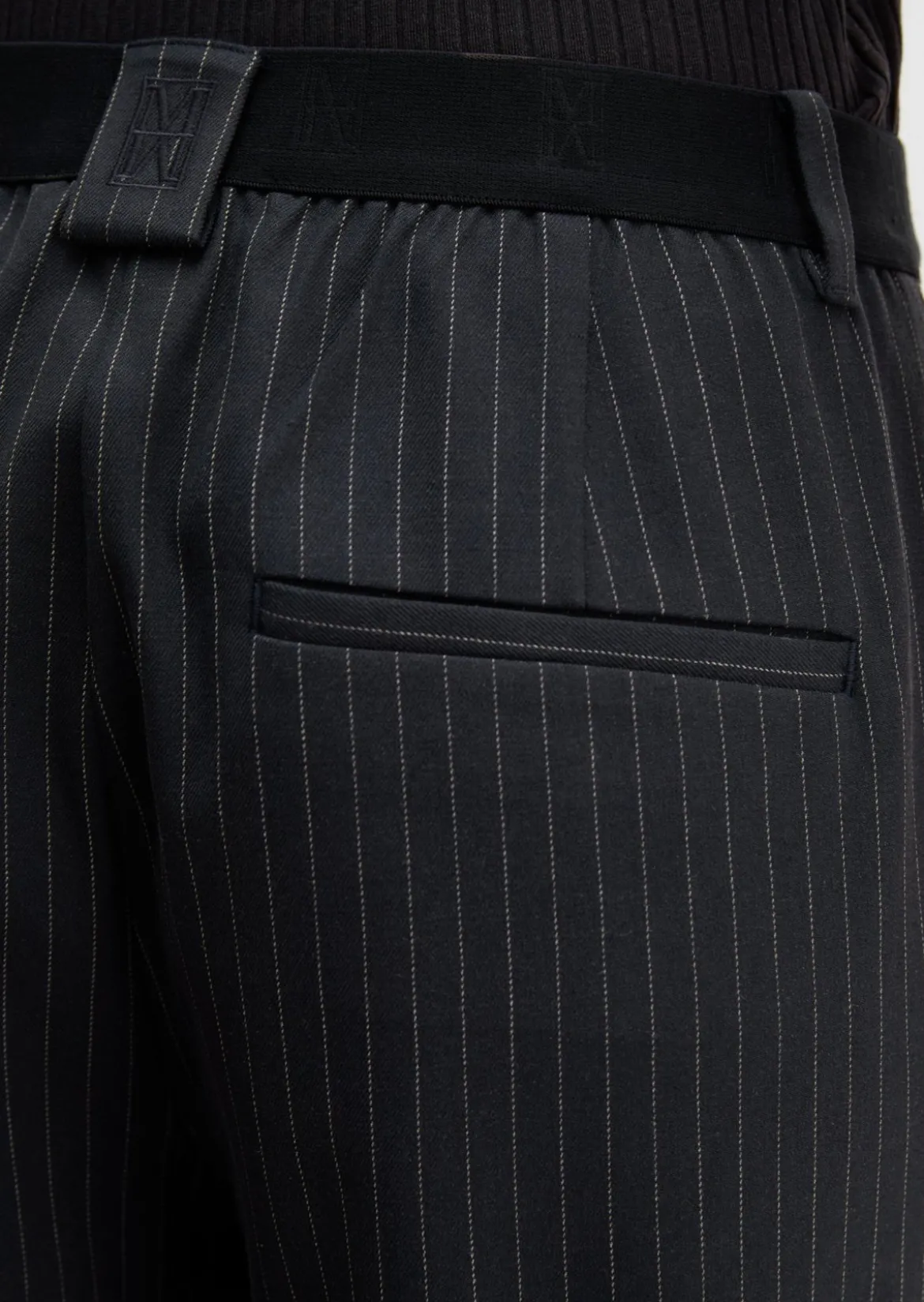 Nadelstreifen-Hose Model Malin slim aus garngefärbtem Organic-Cotton-Viskose-Mix