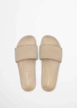 Pantolette Model Floria aus weichem Veloursleder