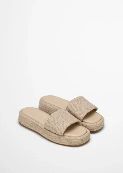 Plateau-Slides Model Larissa in Bastoptik