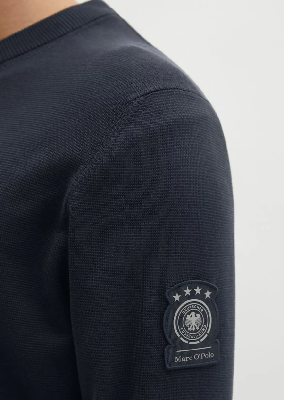 Pullover DFB Travel Collection aus reiner Bio-Baumwolle