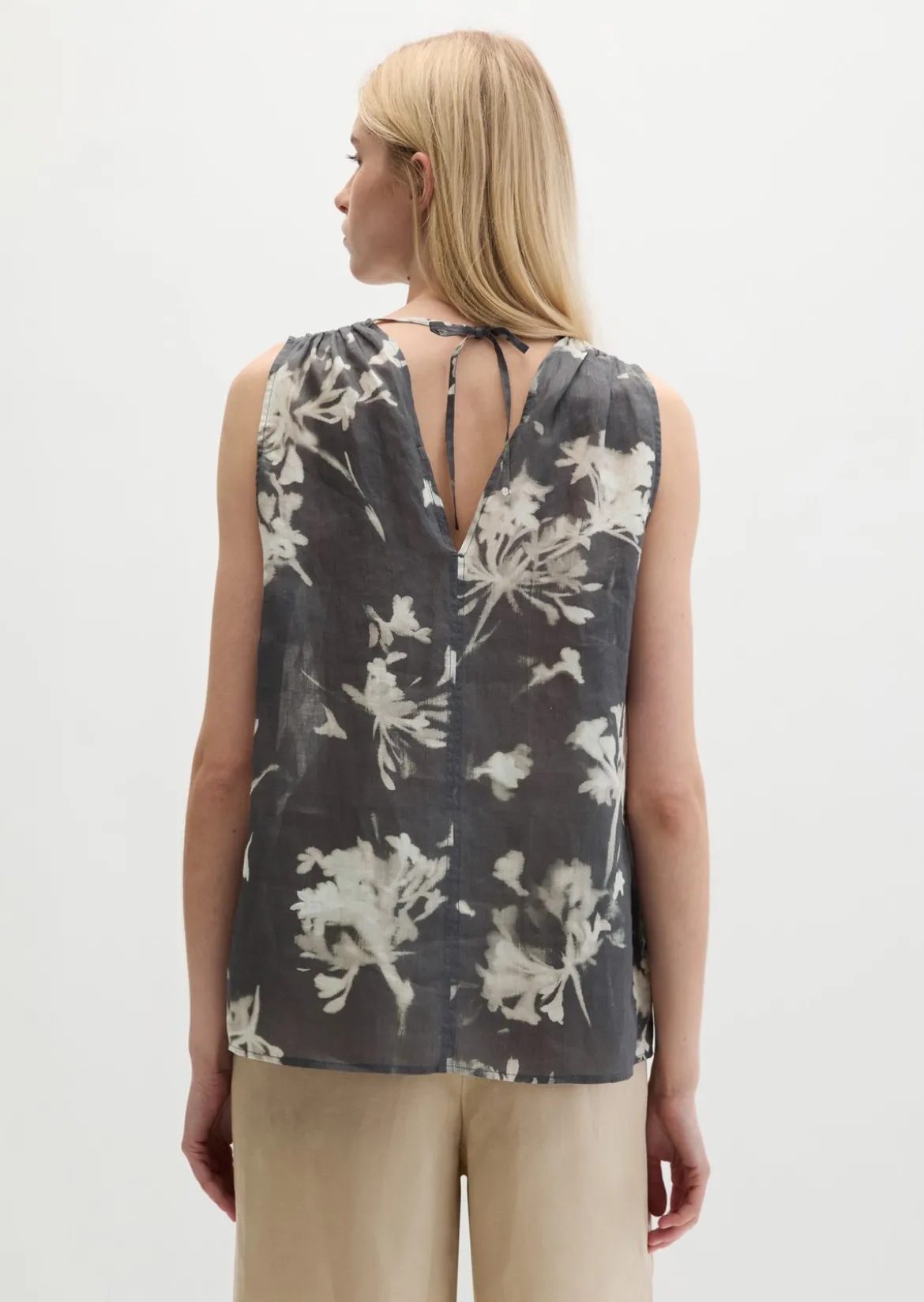 Ärmellose Bluse relaxed aus weicher Ramiefaser