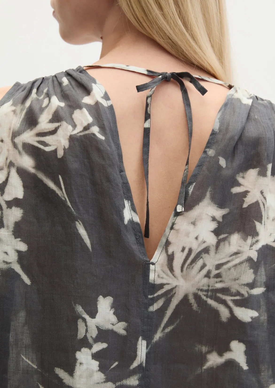 Ärmellose Bluse relaxed aus weicher Ramiefaser