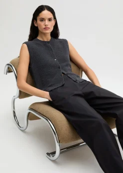 Ärmellose Strickweste regular aus Bouclé-Garn