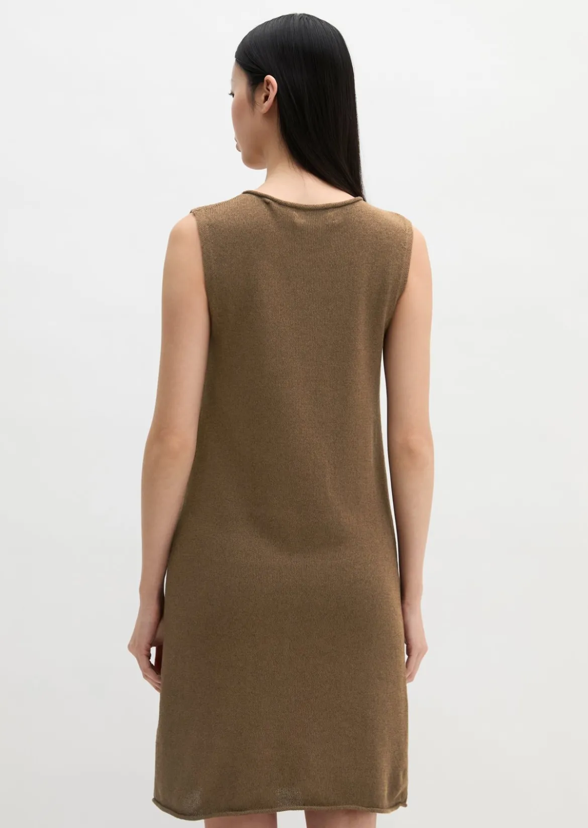 Ärmelloses Strickkleid shaped aus Organic Cotton-Leinen-Mix