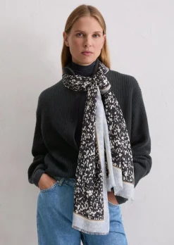 Schal aus Modal-Cupro-Mix