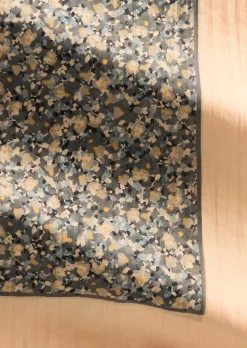 Schal mit Allover-Print mit TENCEL™ Lyocell