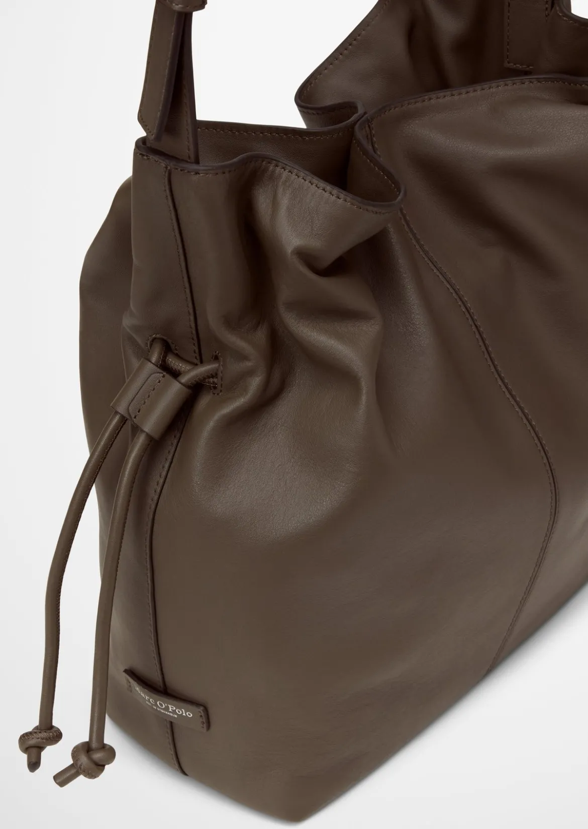 Schultertasche Model Sienna aus weichem Rindleder
