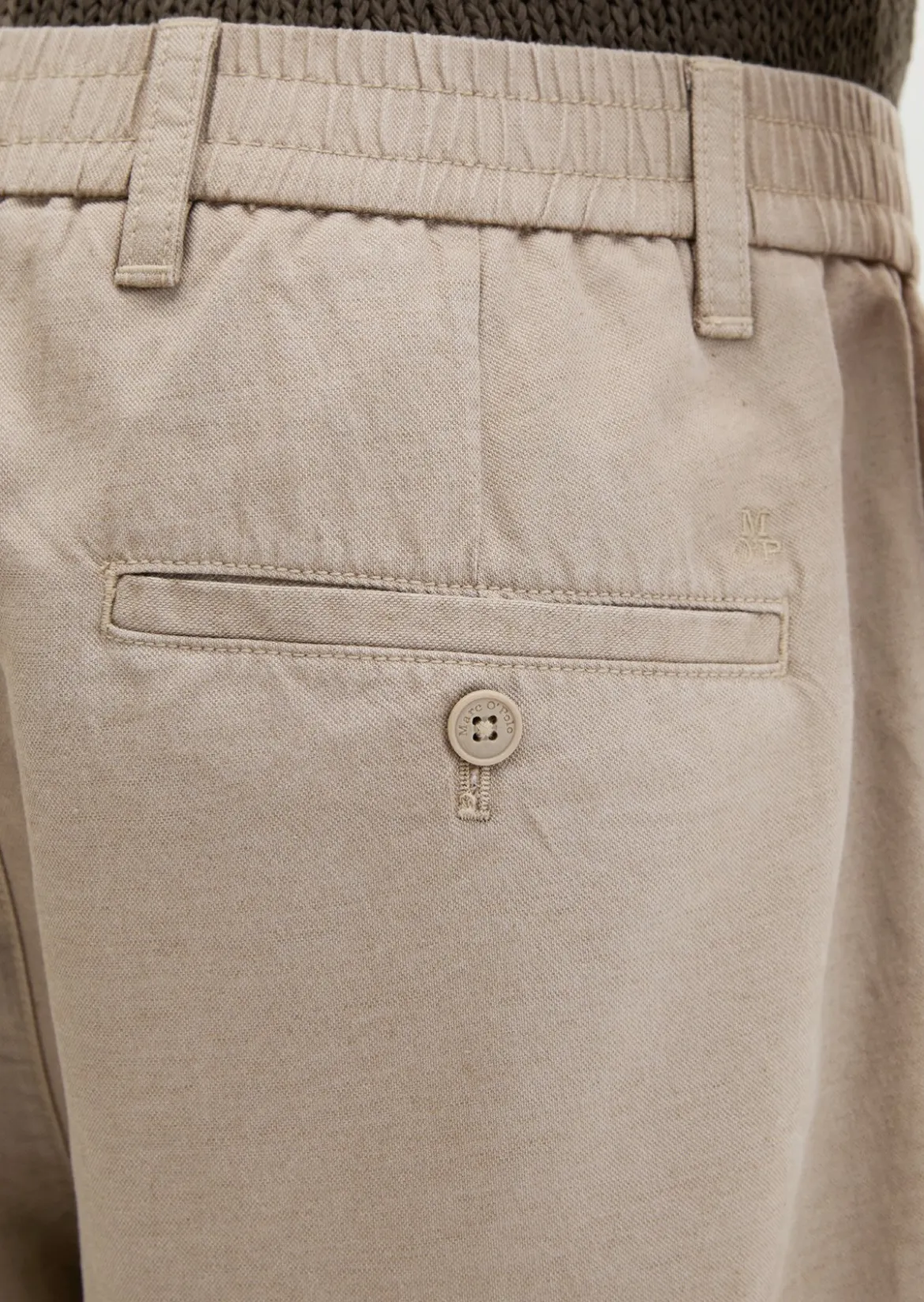 Shorts Model Eksjö Jogger pleats relaxed aus TENCEL™ Lyocell -Leinen-Mix