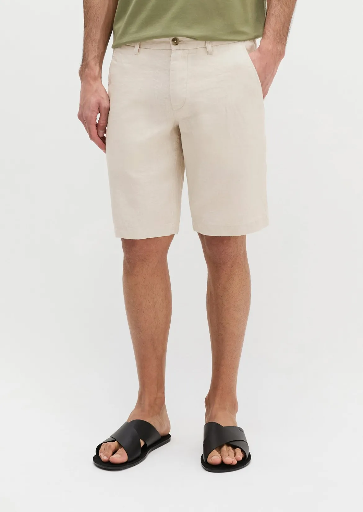 Shorts Model Reso Jogger regular aus europäischem Leinen