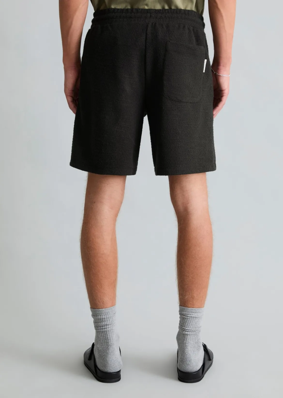 Shorts relaxed mit feiner Bouclé-Struktur
