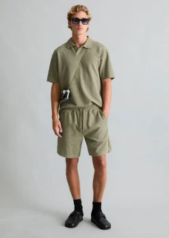Shorts relaxed mit feiner Bouclé-Struktur