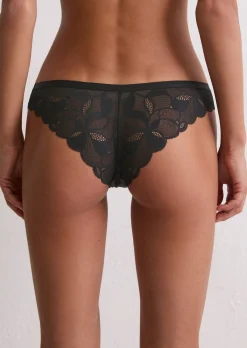 Slip mit zarter Spitze