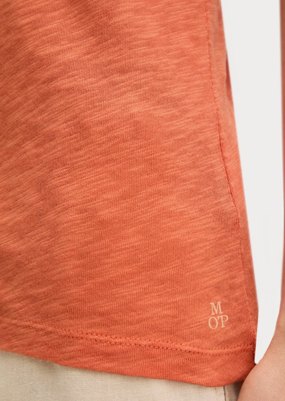 Slub-Jersey-T-Shirt regular mit U-Boot-Ausschnitt