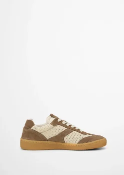 Sneaker Model Court aus edlem Rindleder mit Häkeleinsätzen