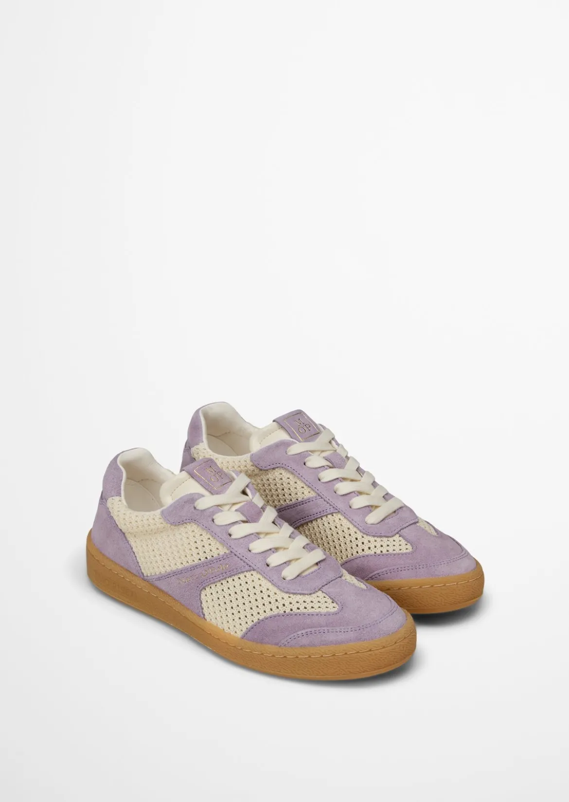 Sneaker Model Court aus edlem Rindleder mit Häkeleinsätzen