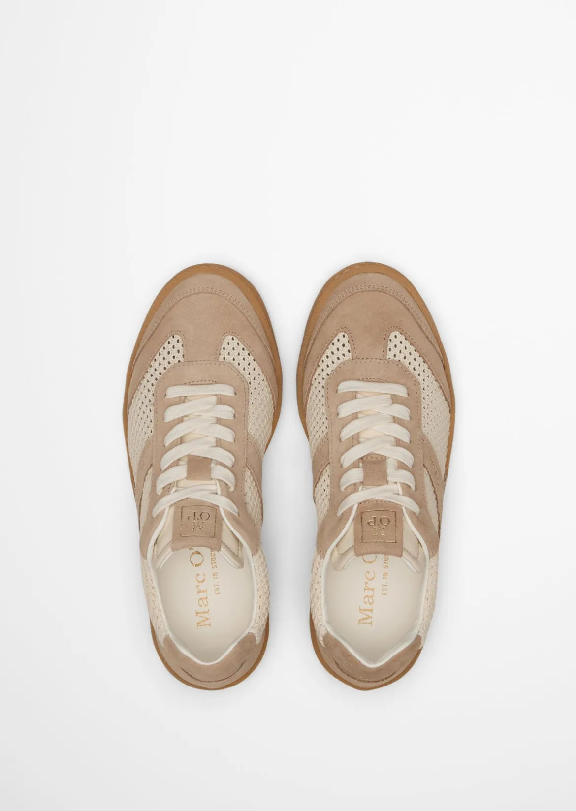Sneaker Model Court aus edlem Rindleder mit Häkeleinsätzen