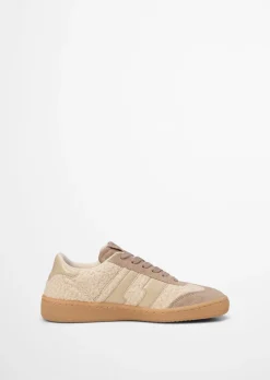 Sneaker Model Court aus Leder und Teddyfell
