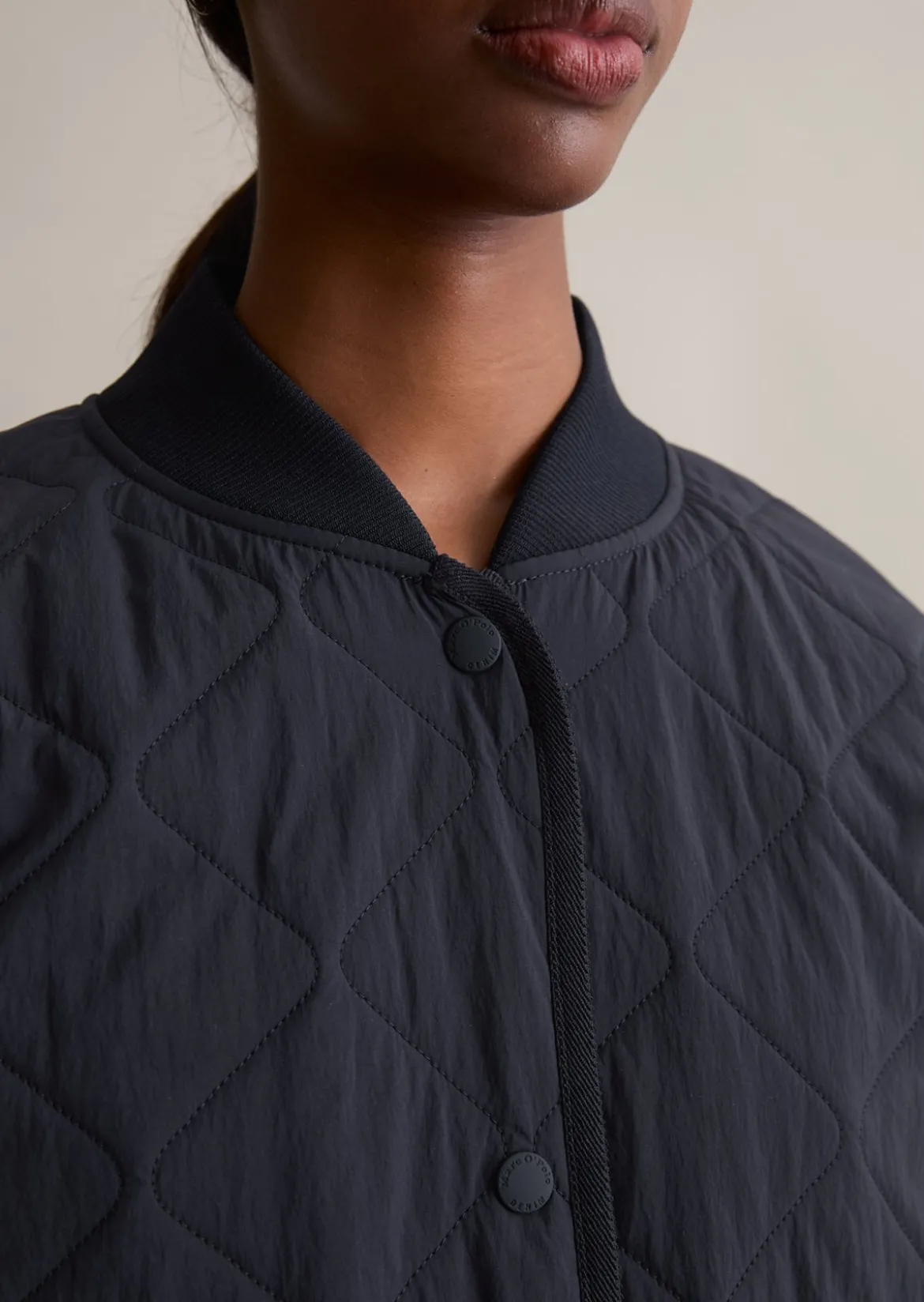 Steppjacke regular aus recyceltem Nylon