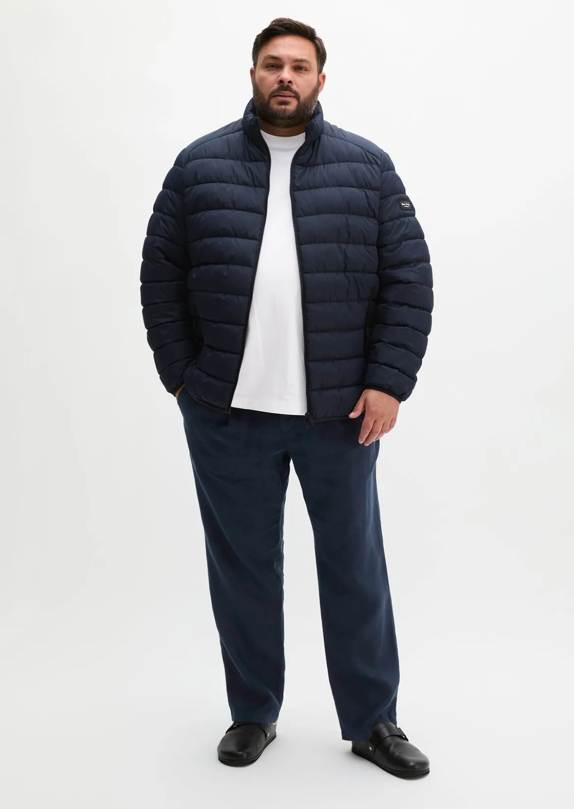Steppjacke regular in leichter, wasserabweisender Qualität