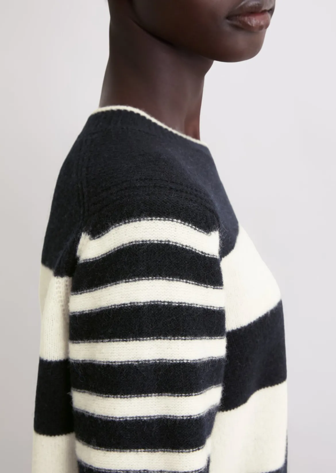 Streifen-Pullover regular aus flauschiger Lambswool