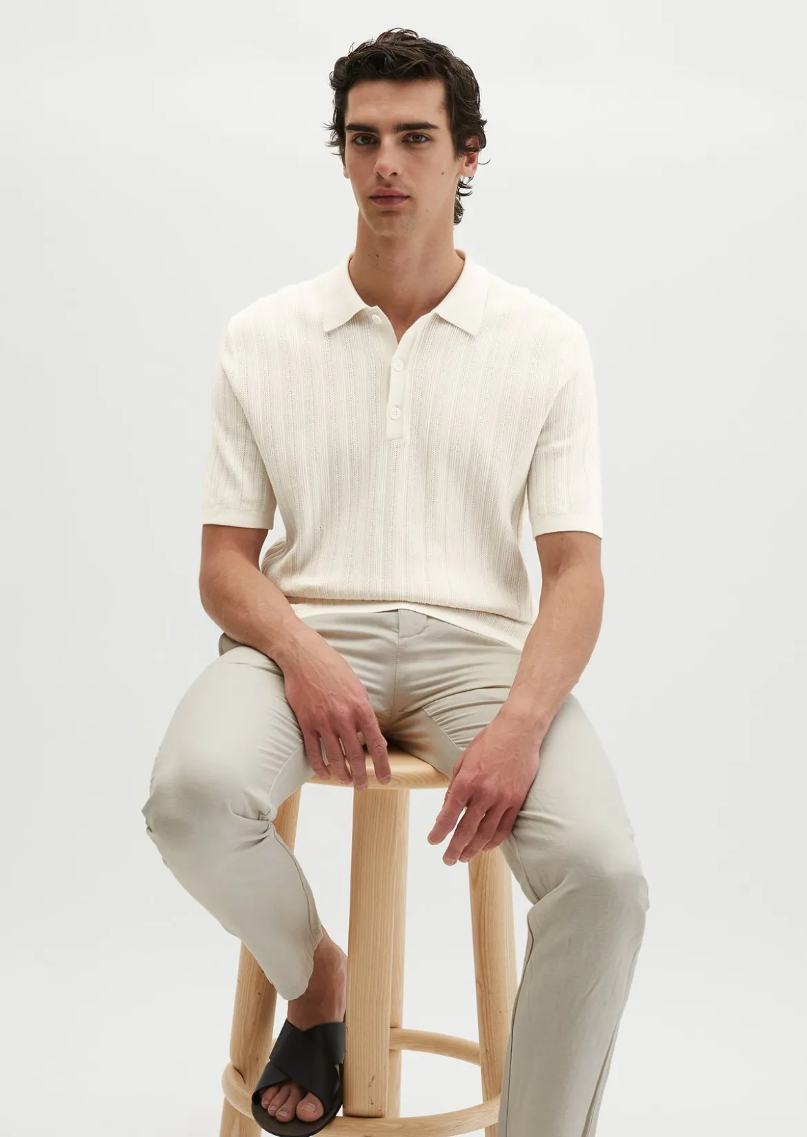Strick-Poloshirt regular mit vertikaler Strickstruktur