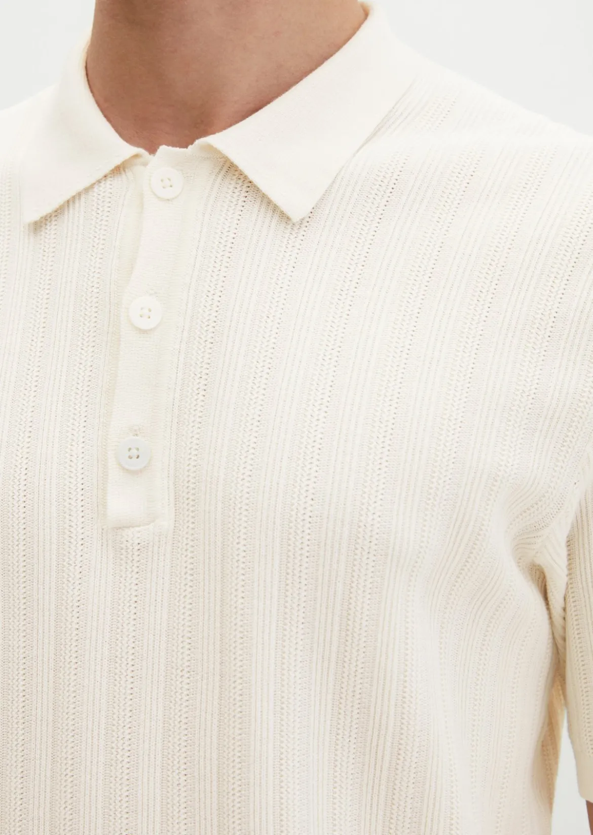 Strick-Poloshirt regular mit vertikaler Strickstruktur