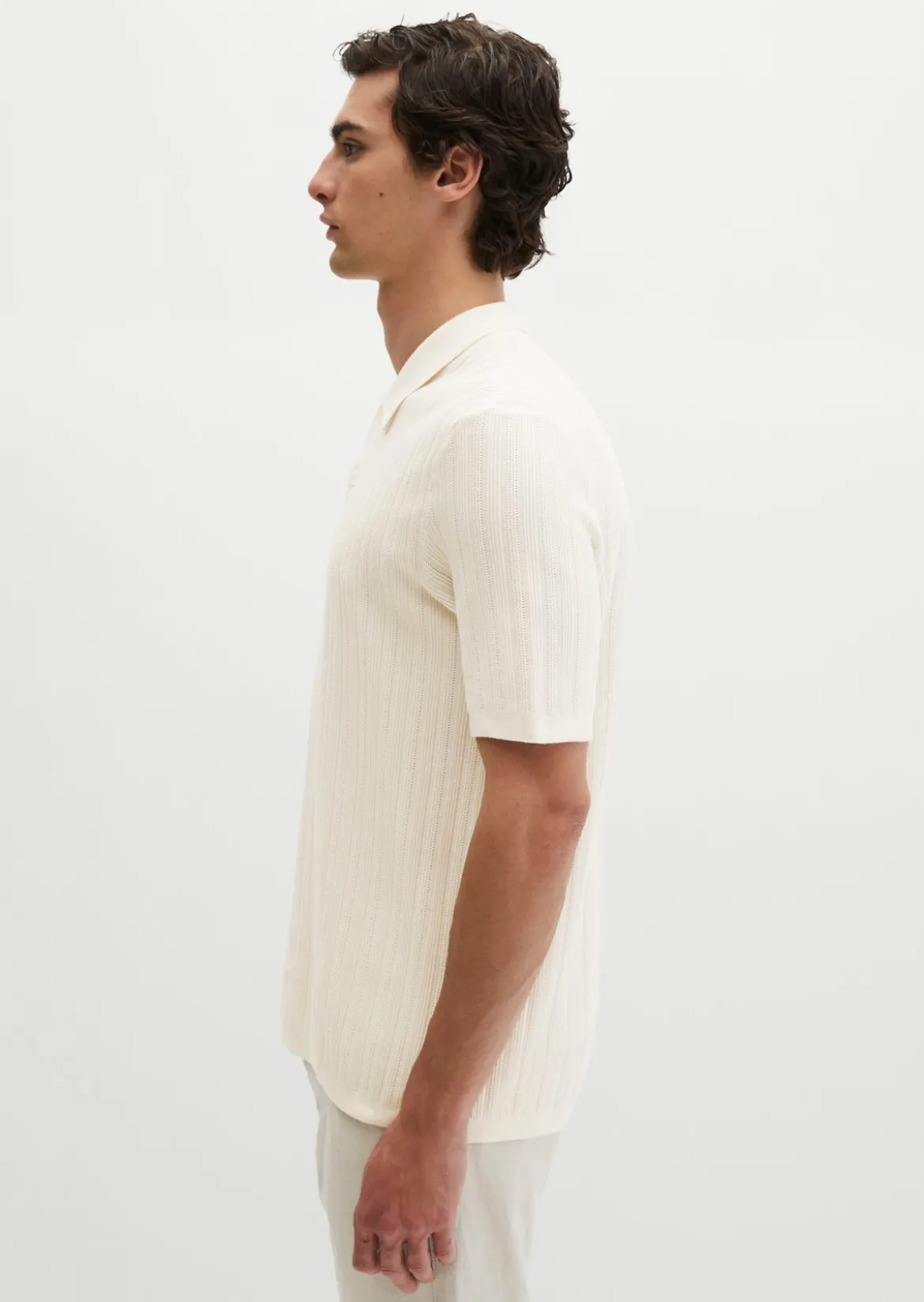 Strick-Poloshirt regular mit vertikaler Strickstruktur