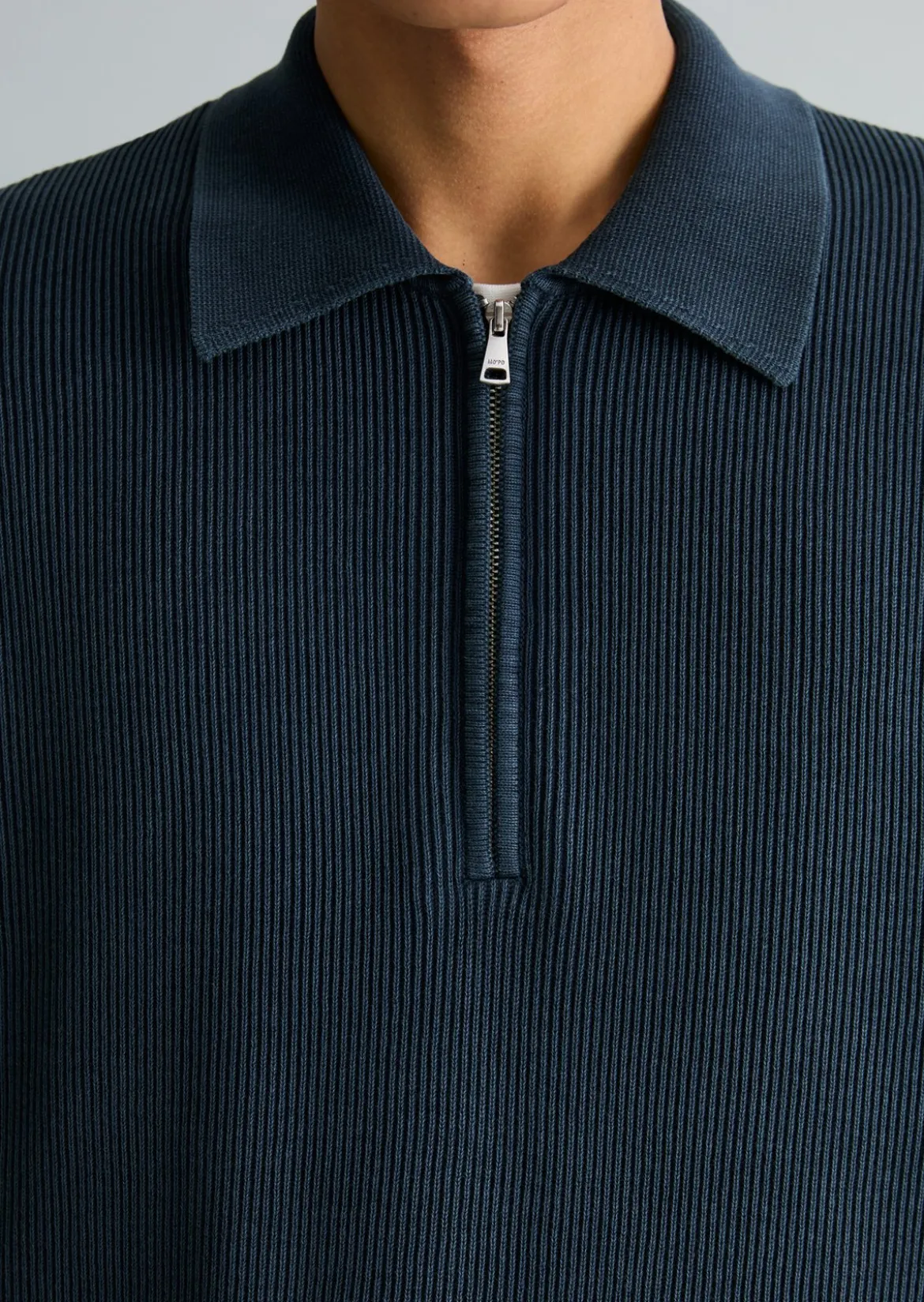 Strick-Poloshirt regular mit feiner Rippstruktur