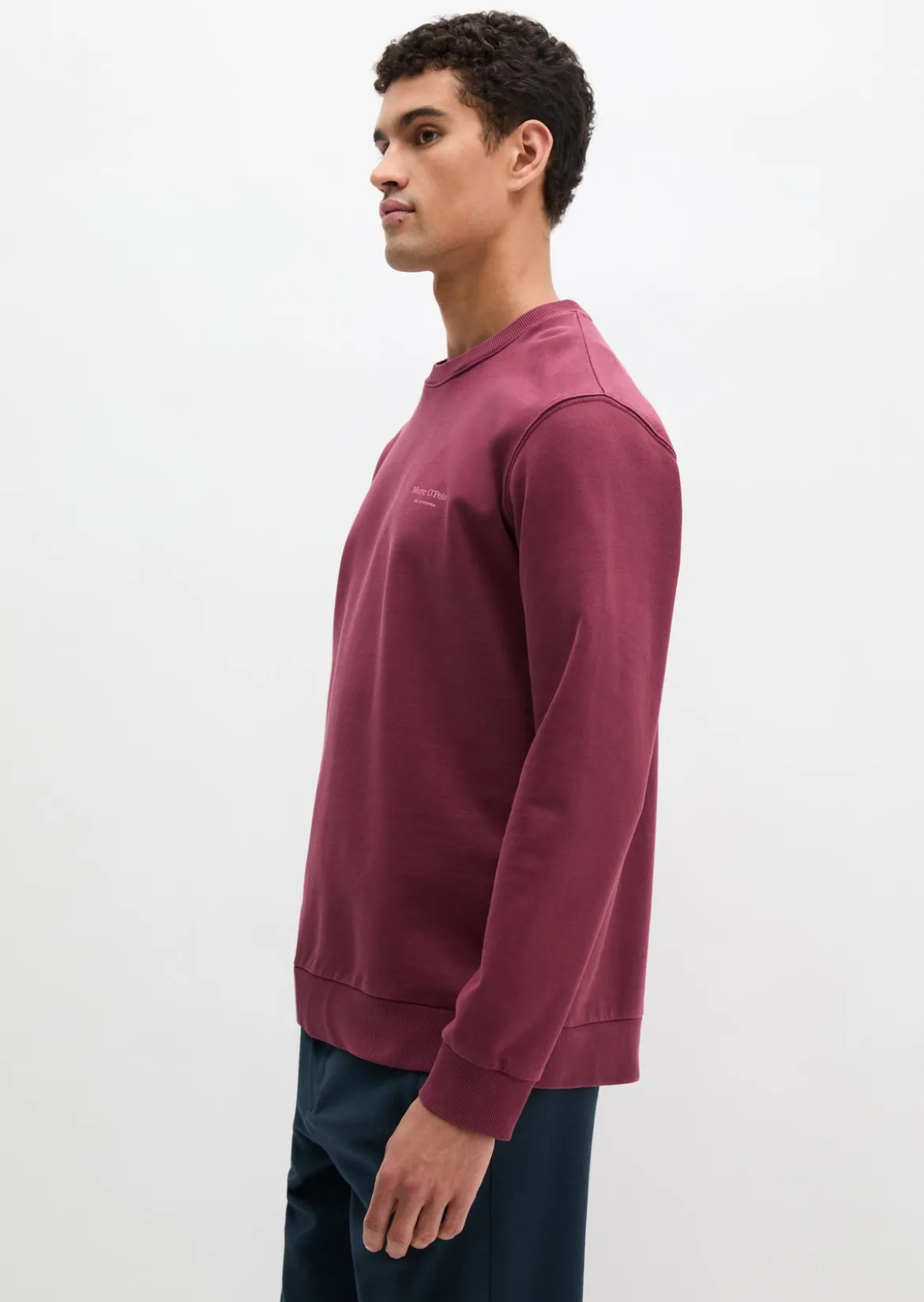 Sweatshirt regular garment-dyed mit Logoprint auf dem Rücken