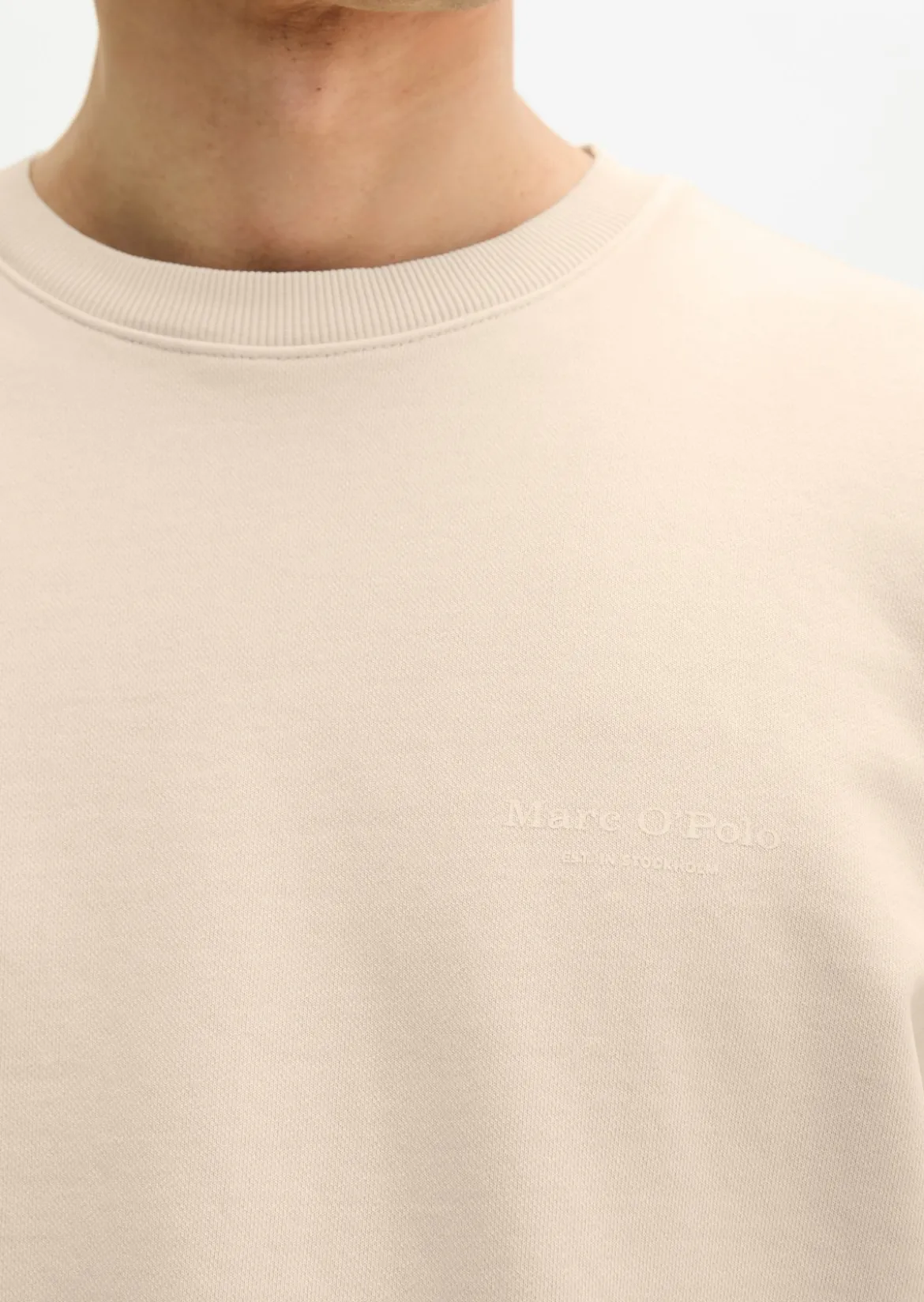 Sweatshirt regular garment-dyed mit Logoprint auf dem Rücken