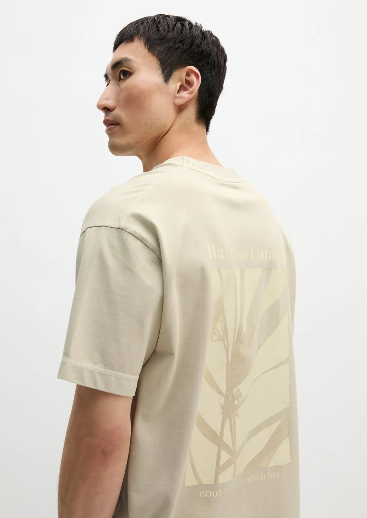 T-Shirt relaxed mit saisonalem Rückenprint