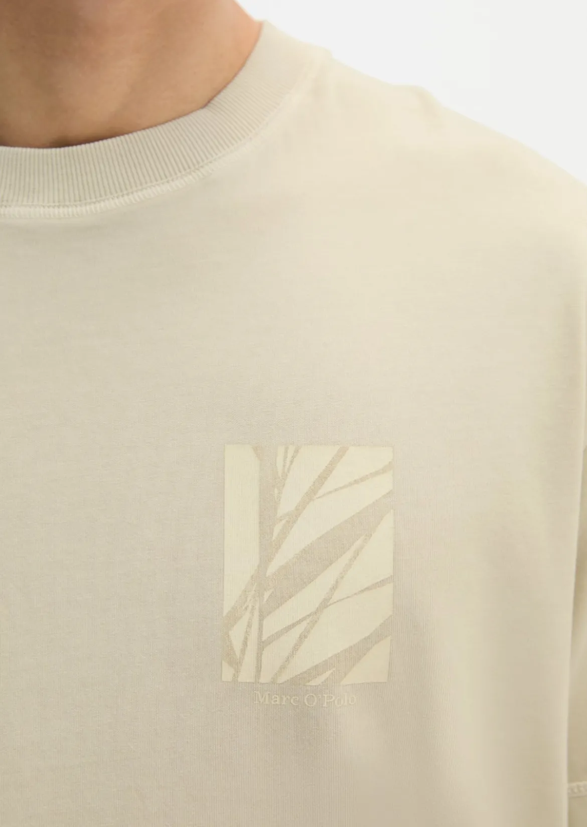 T-Shirt relaxed mit saisonalem Rückenprint