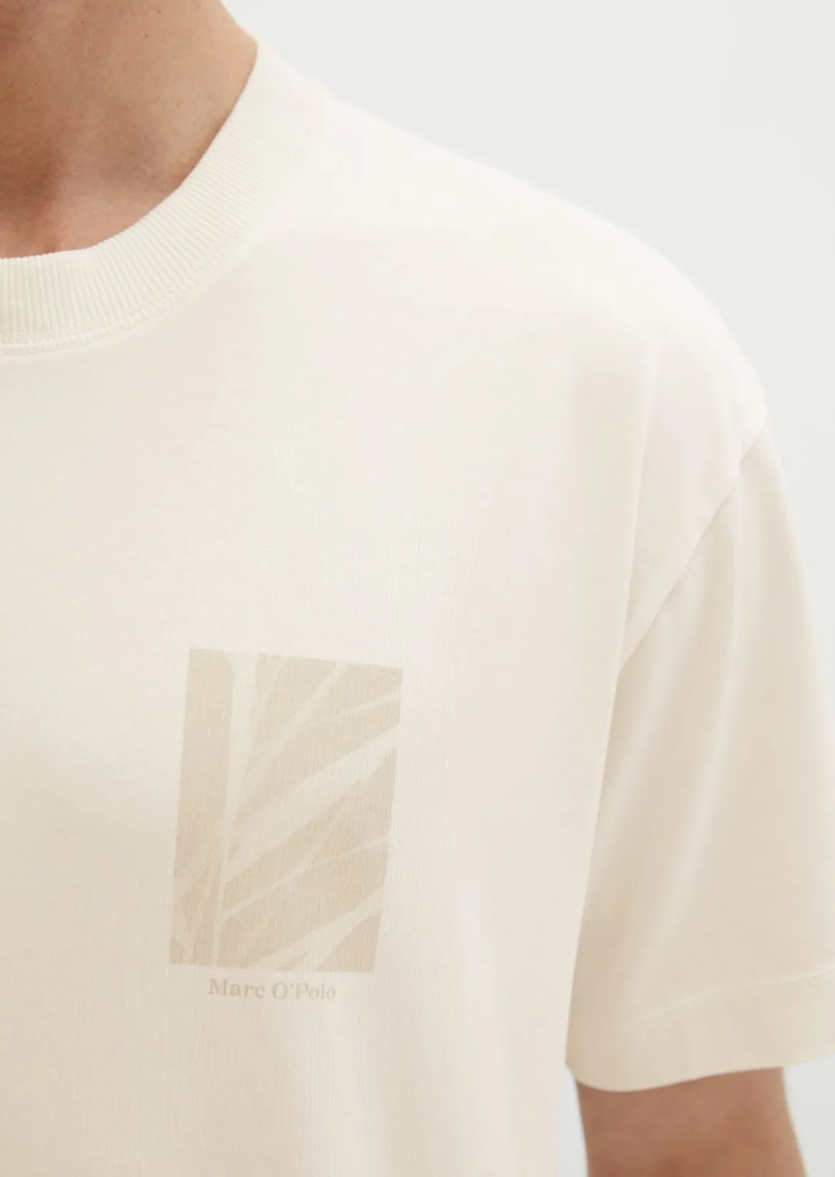 T-Shirt relaxed mit saisonalem Rückenprint