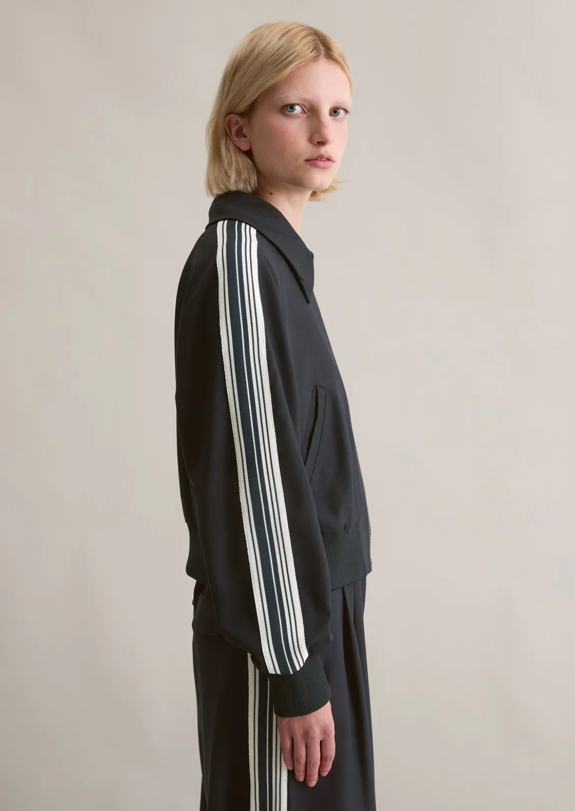 Twill-Blouson relaxed cropped mit LENZING™ ECOVERO™