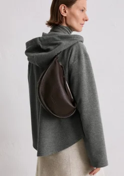Umhängetasche medium im Slouchy-Shape mit festem Boden