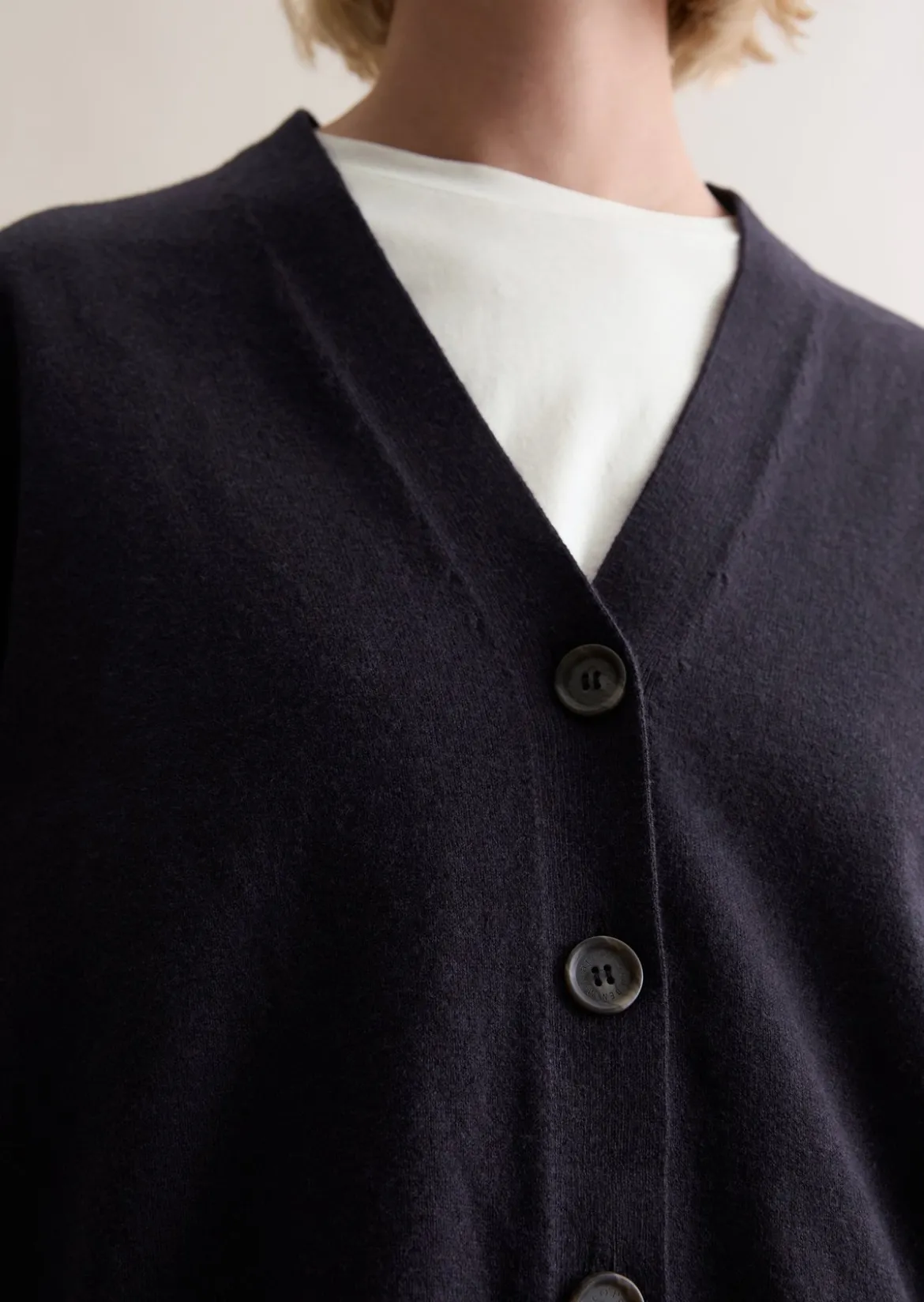 V-Neck-Cardigan relaxed aus Soft Cotton Stretch