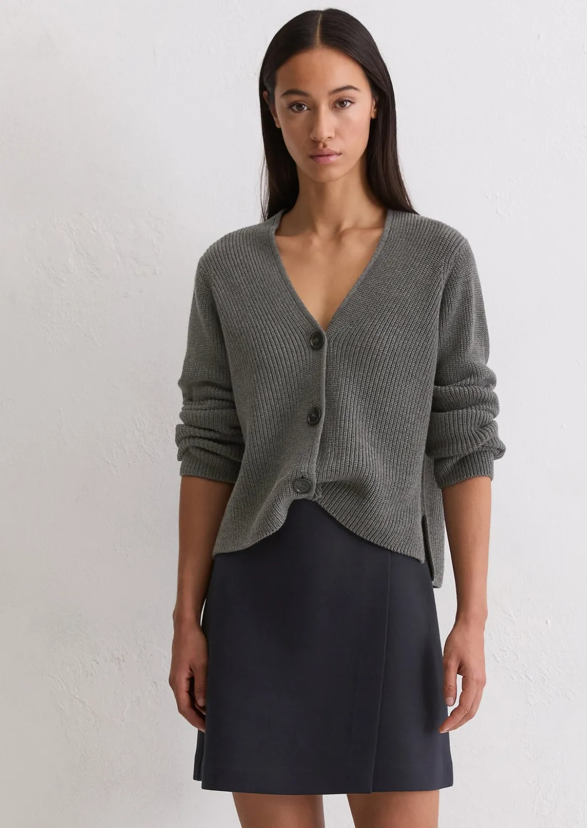 V-Neck-Cardigan relaxed aus Heavy-Weight-Organic-Cotton